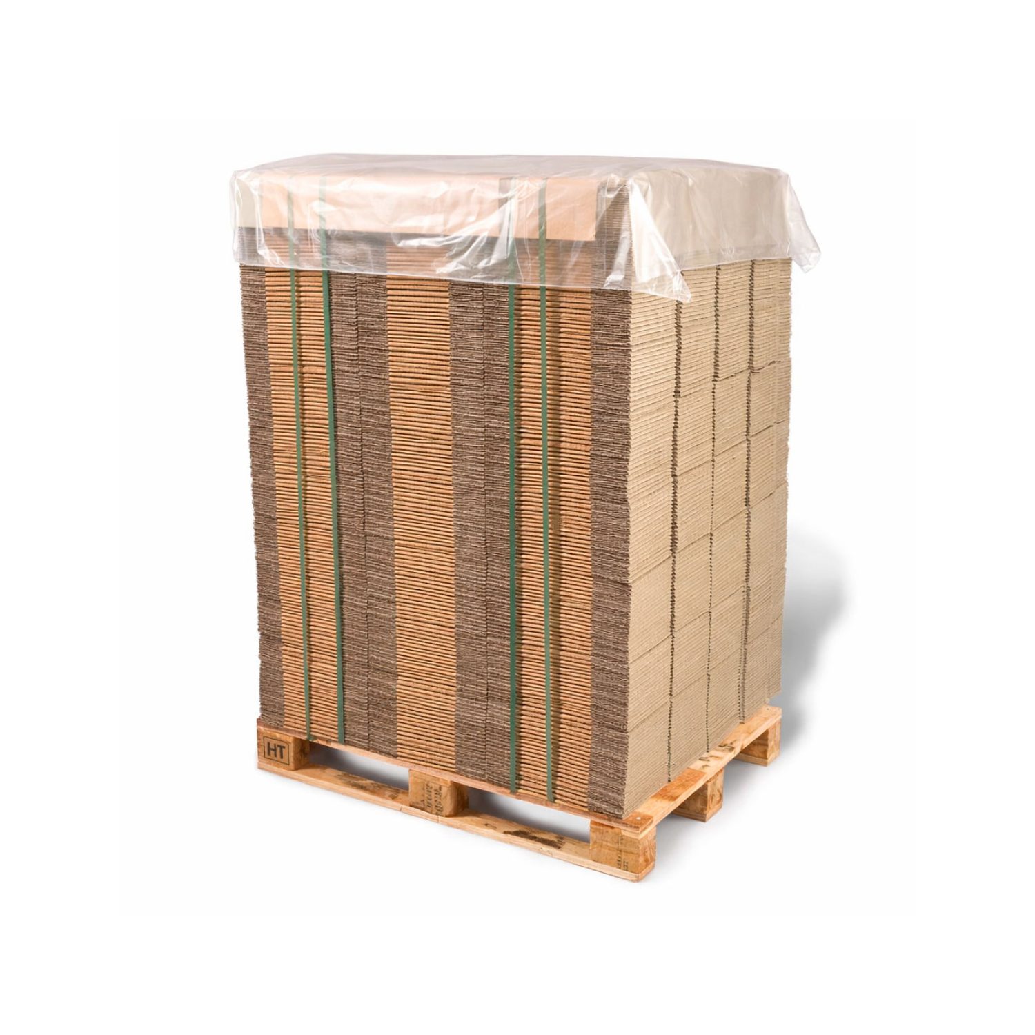 Funda cubrepalet de plástico transparente que protege cajas apiladas frente a polvo y humedad durante el transporte y almacenaje.