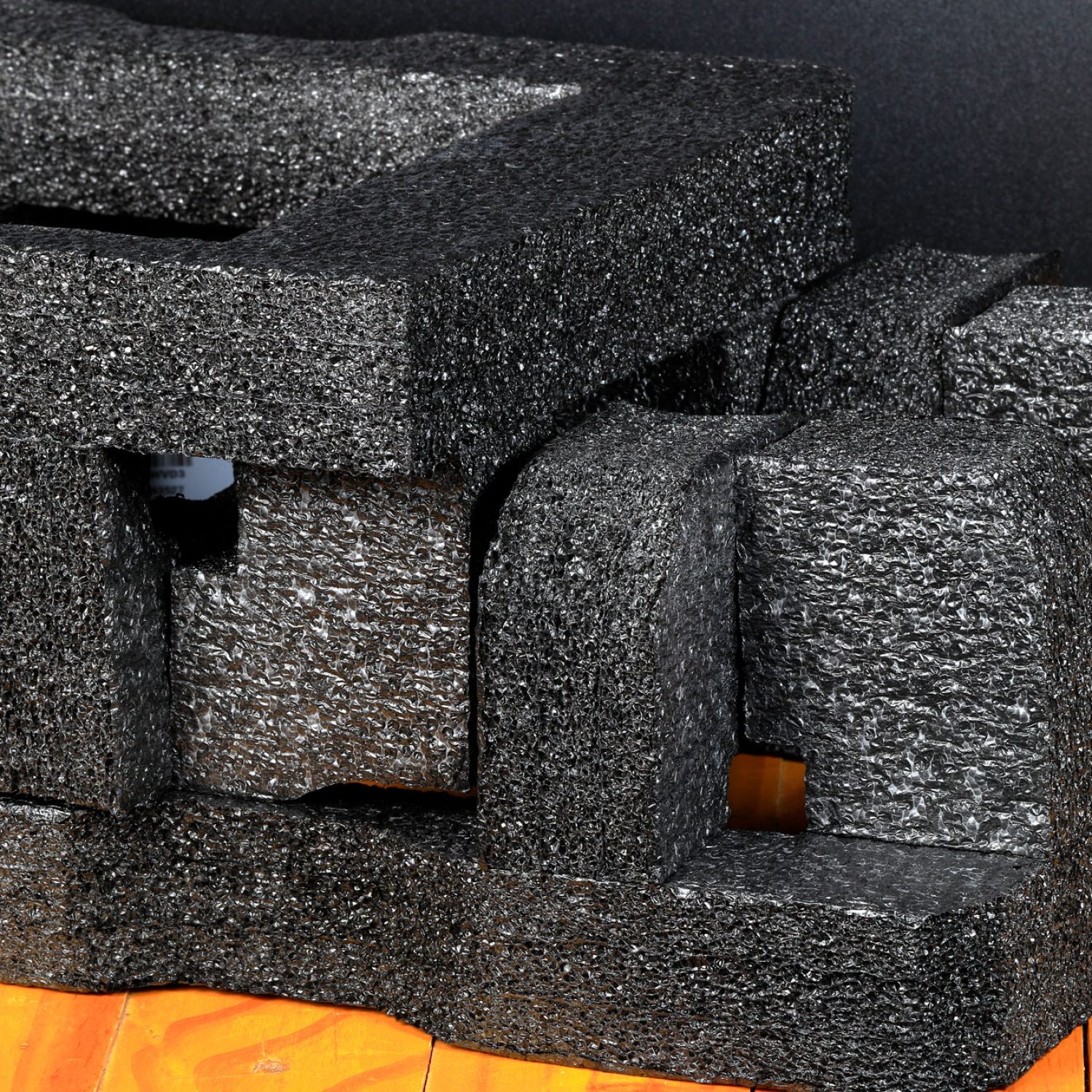 Piezas de protección de espuma personalizadas para embalaje y ajuste a medida.