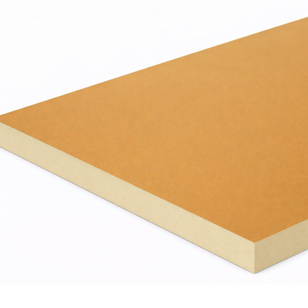 Plancha PIR-AK con núcleo aislante rígido y acabado en aluminio, ideal para aislamiento térmico en construcción.