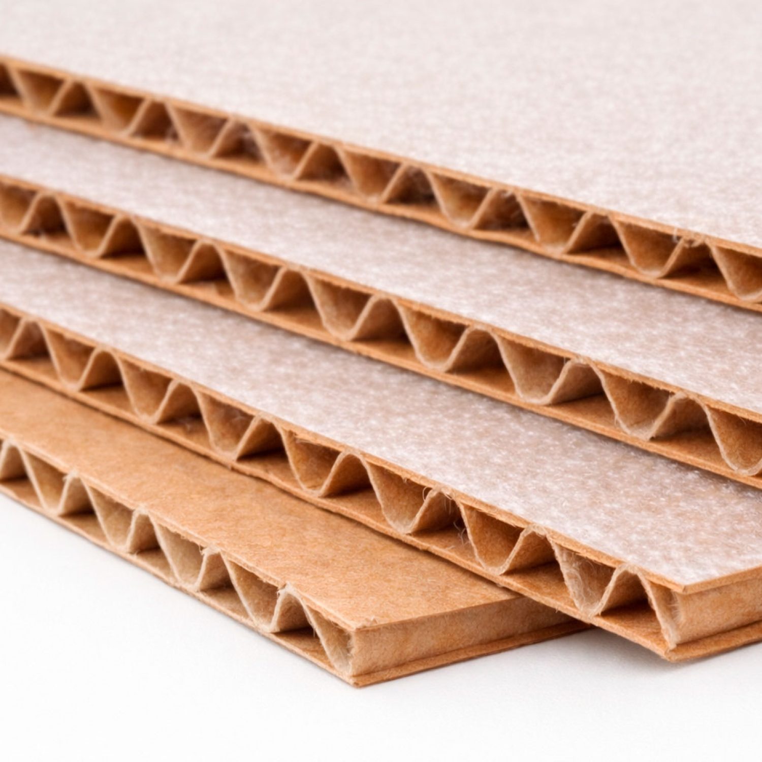 Plancha de cartón con foam para protección y amortiguación en embalaje.